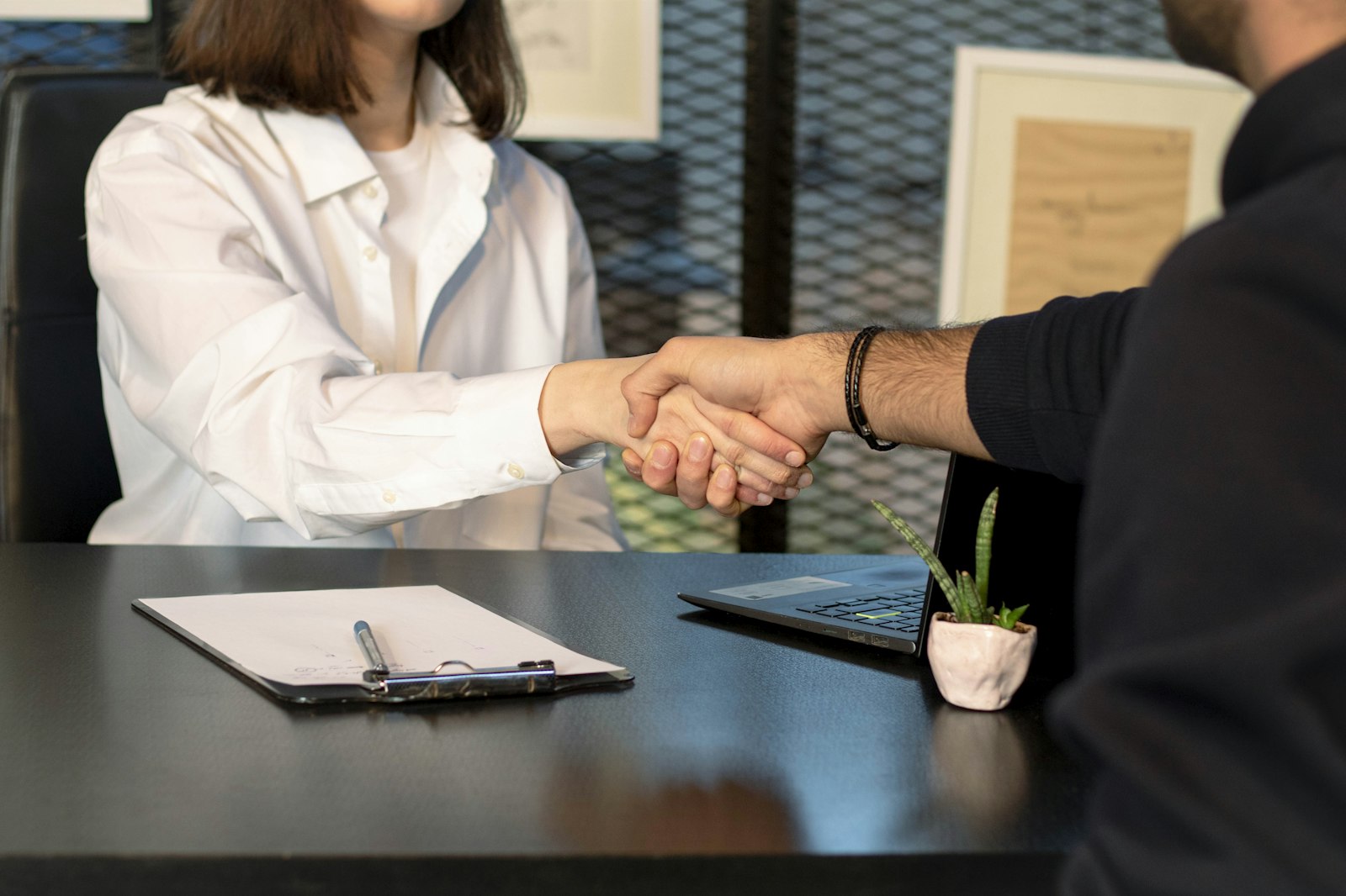 How to Choose an IT Partner (Without Getting Locked In)